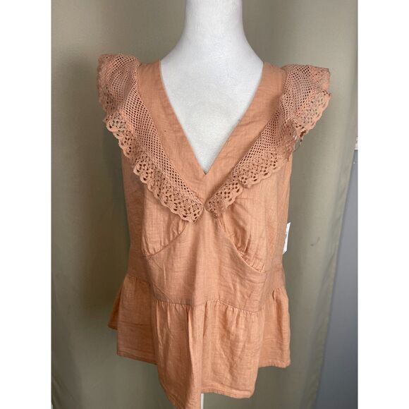 Old Navy Peach Eyelet Lace Flutter Sleeve Blouse, Size L - Picture 1 of 5